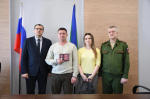 В администрации района состоялась торжественная церемония передачи государственных наград.